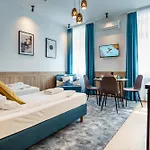 Auberge de jeunesse Orla 6 *