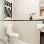 Orla 6 Hostel