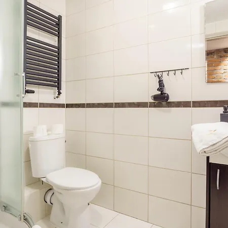 Noclegi Orla 6 Hostel