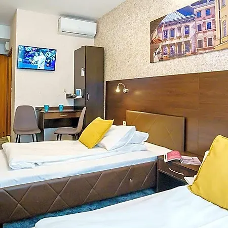 Orla 6 Hostel *
