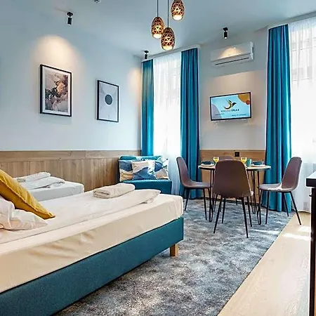 Orla 6 Hostel