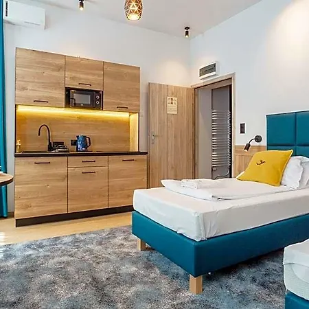 Hostel Orla 6 *
